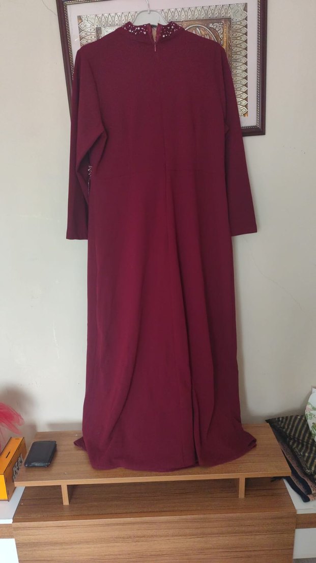 Uzun Boy Bordo Nakışlı Kadın Abiye - Görsel 3