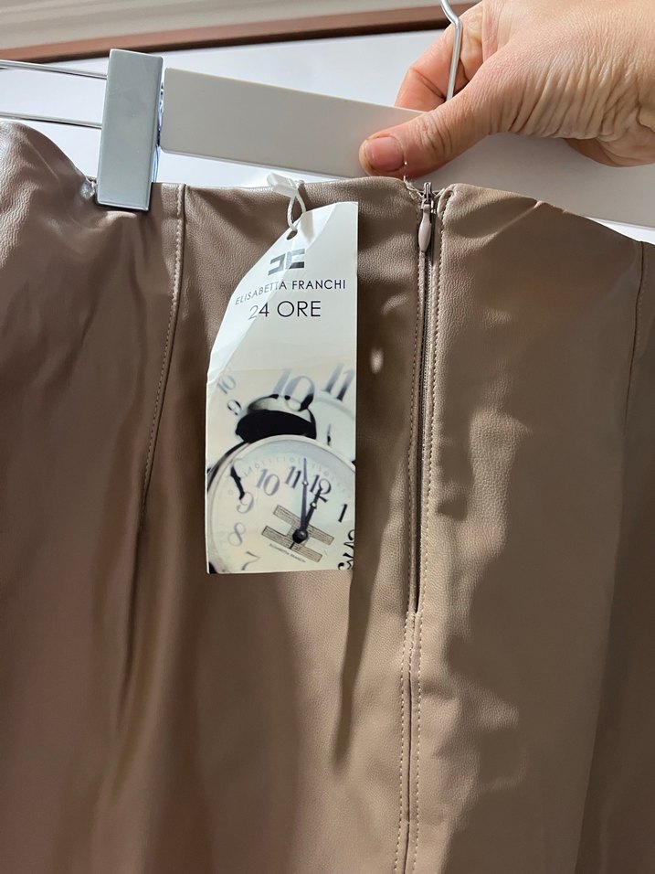 Bej Deri Kemerli Midi Kadın Şort - Görsel 3