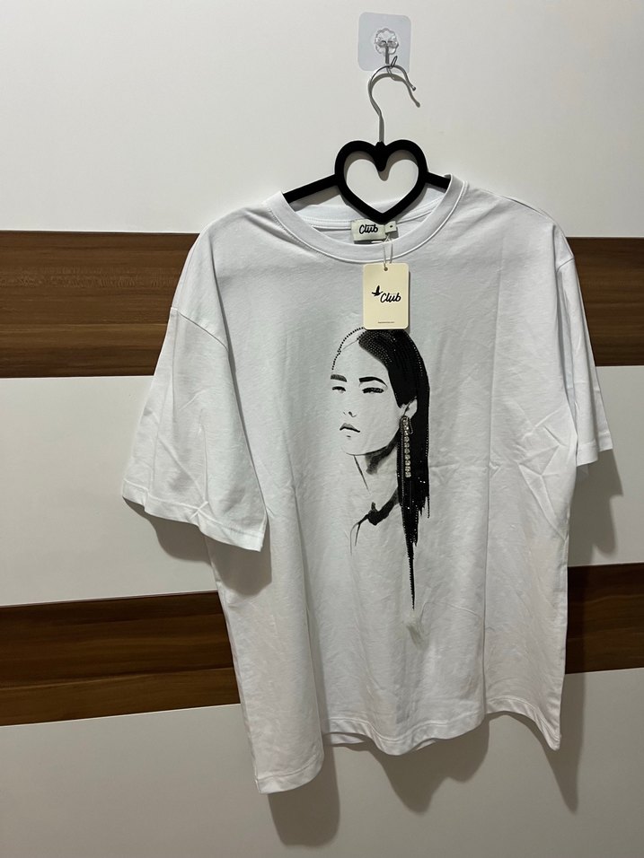 Beyaz Kadın Baskılı Oversize Tişört - Görsel 4