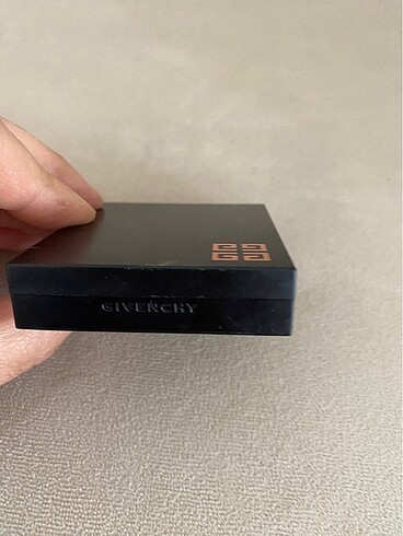 GIVENCHY Givency hıglihter