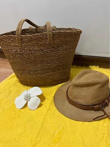 Beden Beachwear canta ve şapka