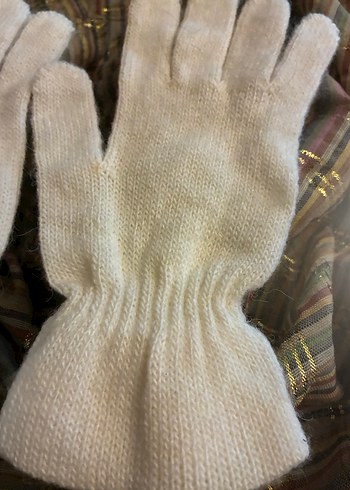 Örgü Beyaz Kadın Eldivenleri - Görsel 2