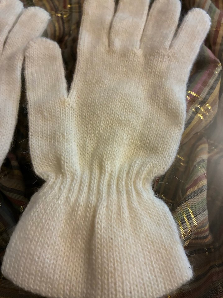 Örgü Beyaz Kadın Eldivenleri - Görsel 2