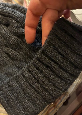 Gri Örgü Kadın Tüy Ponponlu Bere - Görsel 3