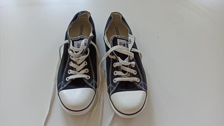 Siyah Converse