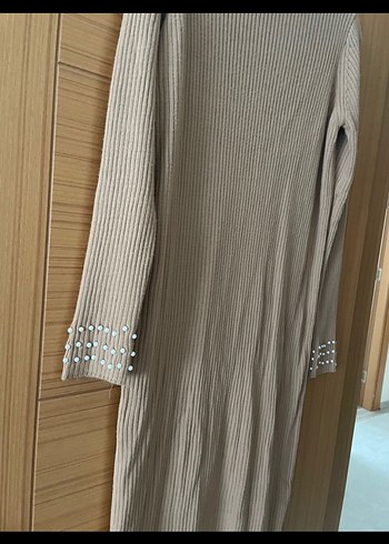 İnci Detaylı Bej Triko Uzun Elbise - Görsel 2