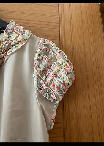 Bej Midi Vintage Yaka Fırfırlı Elbise - Görsel 3