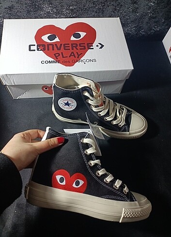 Comme Des Garçons 