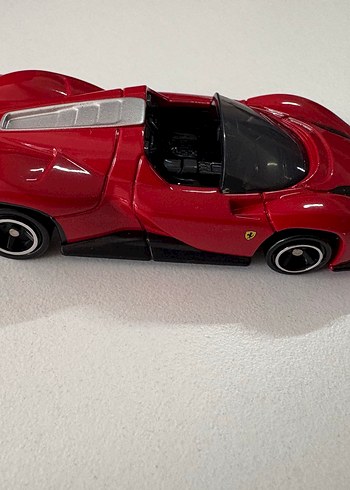 Beden Tomica Ferrari Daytona SP3 Oyuncak Araba