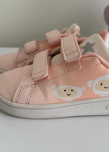 23 Beden pembe Renk Adidas orijinal ayakkabı