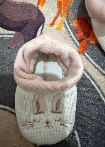 Kız Bebek Gri simli ve Beyaz Nakışlı İlk Adım Ayakkabısı - Görsel 7