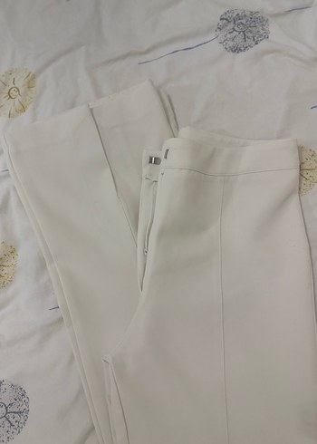 Beyaz çımalı yırtmaçlı pantolon - Görsel 8