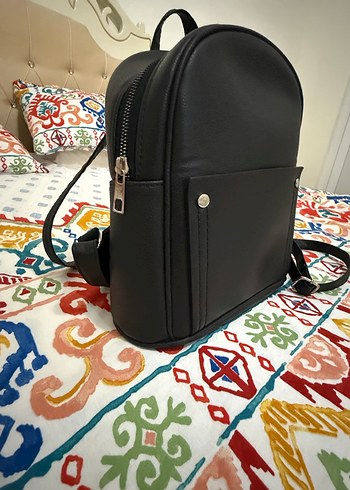 LCW Siyah Deri Kadın Sırt Çantası - Görsel 6