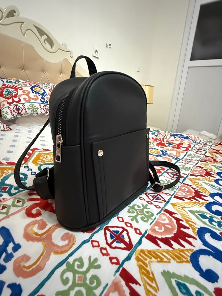 LCW Siyah Deri Kadın Sırt Çantası - Görsel 5