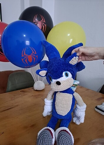 Amigurumi karakter sonic