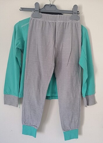 Çocuk pijama takımı yazlık.