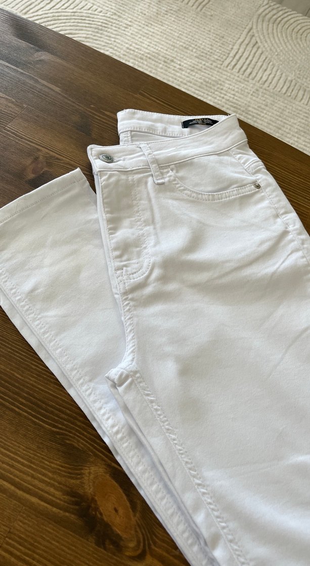 Beyaz Mini Kadın Kot Pantolon - Görsel 4