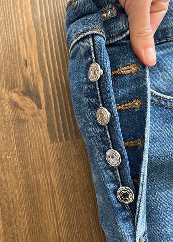 Mavi düğmeli Fit Kadın Denim Pantolon - Görsel 3