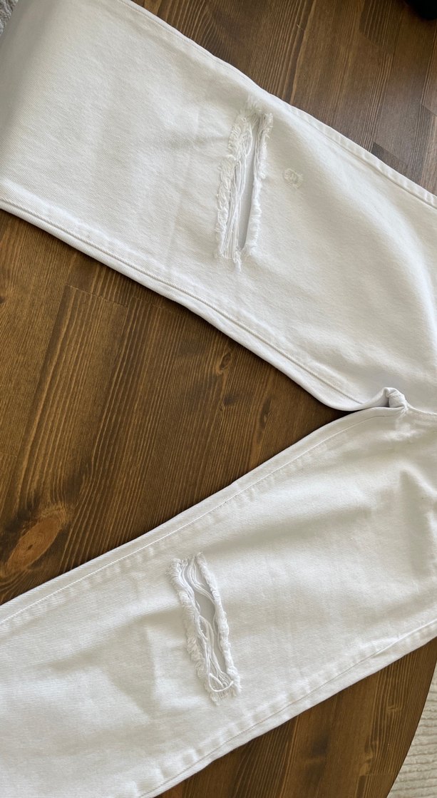 Düğmeli Beyaz Kadın Mini Kot Pantolon - Görsel 3