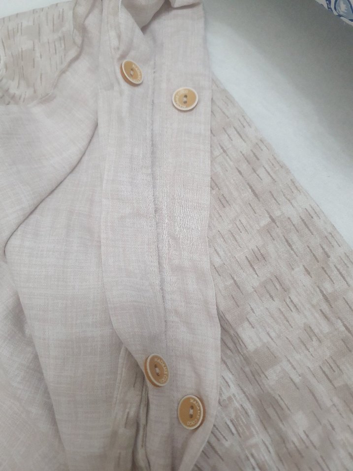 Bej nevresim takımı sadece 2 yastık kılıfı yorgun astarı vardır - Görsel 4