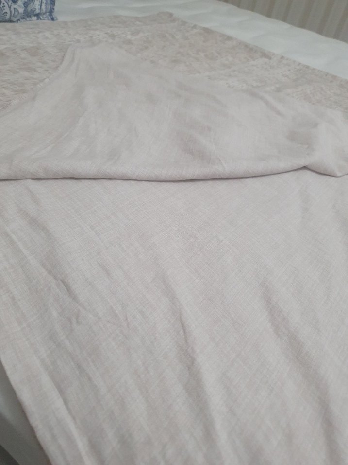 Bej nevresim takımı sadece 2 yastık kılıfı yorgun astarı vardır - Görsel 3