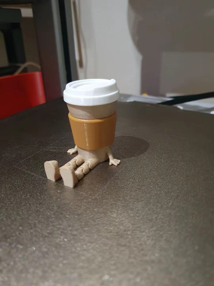 Bej Renkli Oturan Figürin - Görsel 3