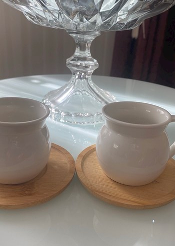 Karaca Beyaz Seramik 6'lı Fincan ve Ahşap Tabak Seti