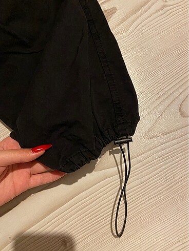 m Beden stradivarius parasut pantolon