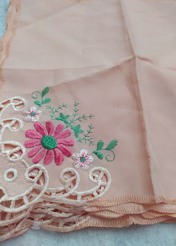 11 adet peçete,6 adet düz var 3 parça daha var 20 adet - Görsel 2