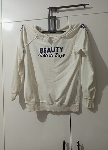 Beyaz kadın sweatshirt 