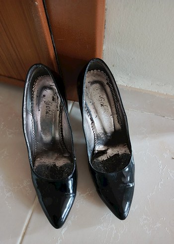 Siyah Parlak Rugan Stiletto Topuklu Kadın Ayakkabı - Görsel 2