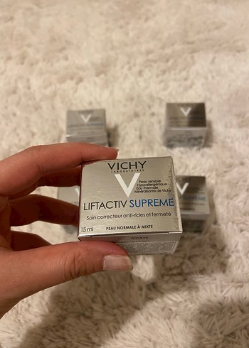 Vichy Liftactiv Supreme Nemlendirici Krem 15ml