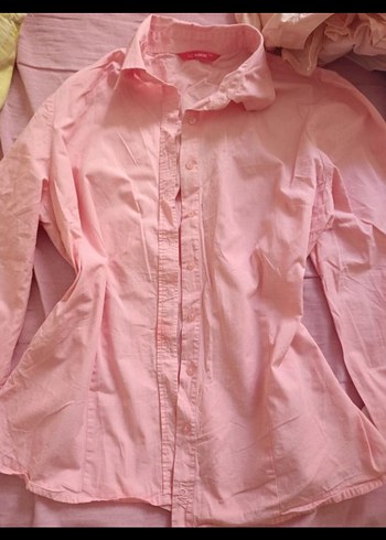 Pembe Düğmeli Kadın Gömlek