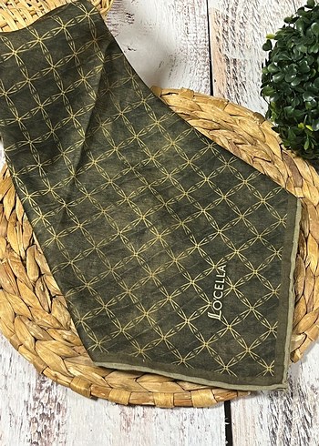 Locella Soft Eşarp 90x90 cm ölçülerindedir. - Görsel 2