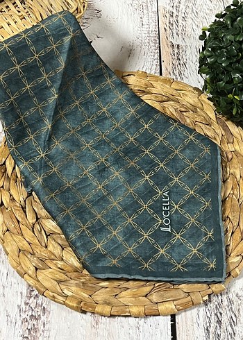 Locella Soft Eşarp 90x90 cm ölçülerindedir. - Görsel 5