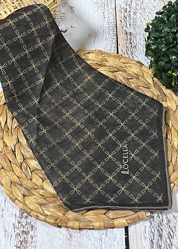 Locella Soft Eşarp 90x90 cm ölçülerindedir. - Görsel 9