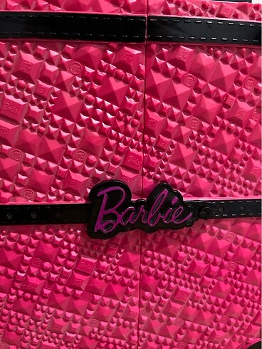 Barbie gardrop oyuncak