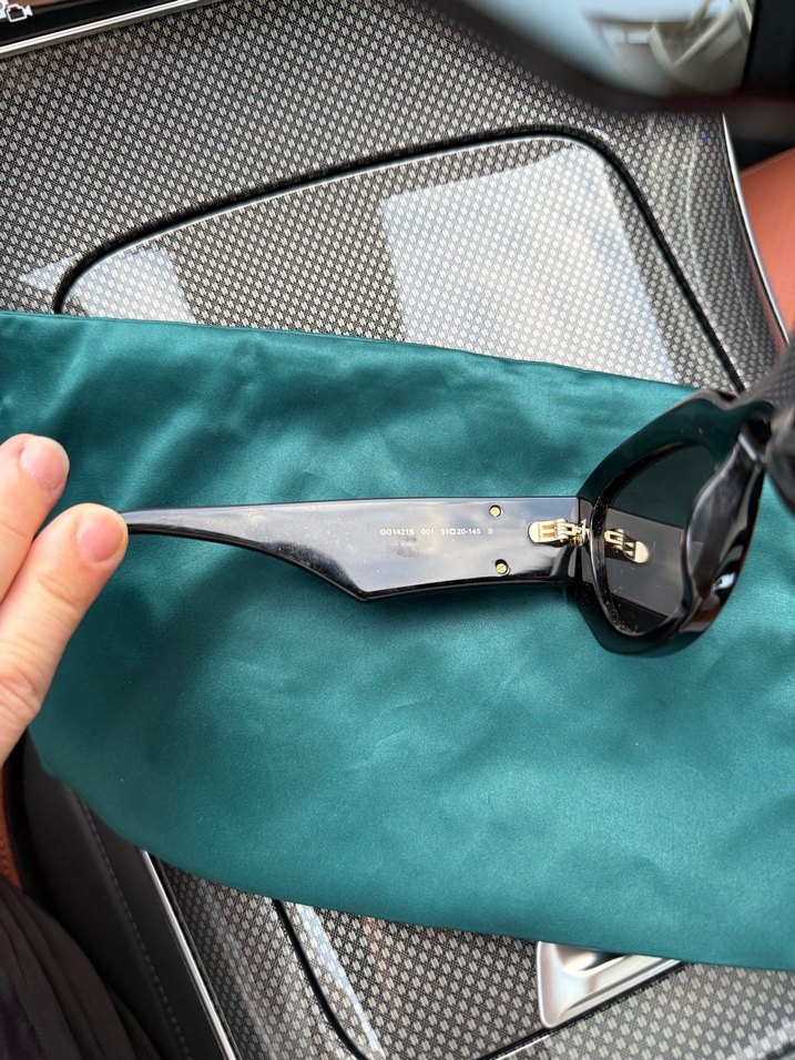 Gucci Siyah Parlak Cat-Eye Kadın Güneş Gözlüğü - Görsel 4