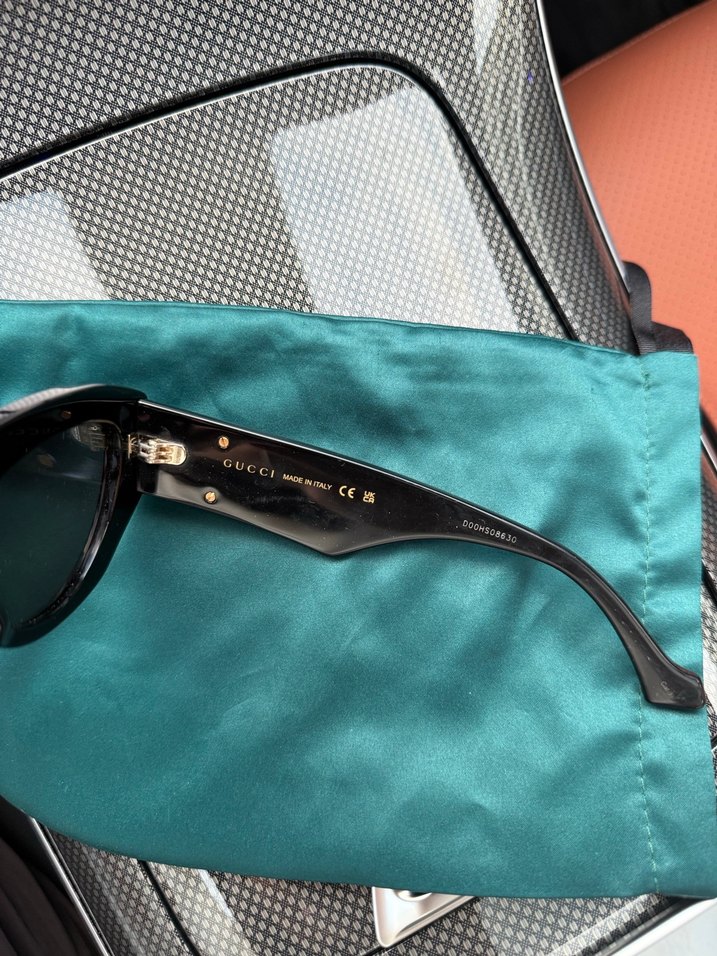 Gucci Siyah Parlak Cat-Eye Kadın Güneş Gözlüğü - Görsel 5