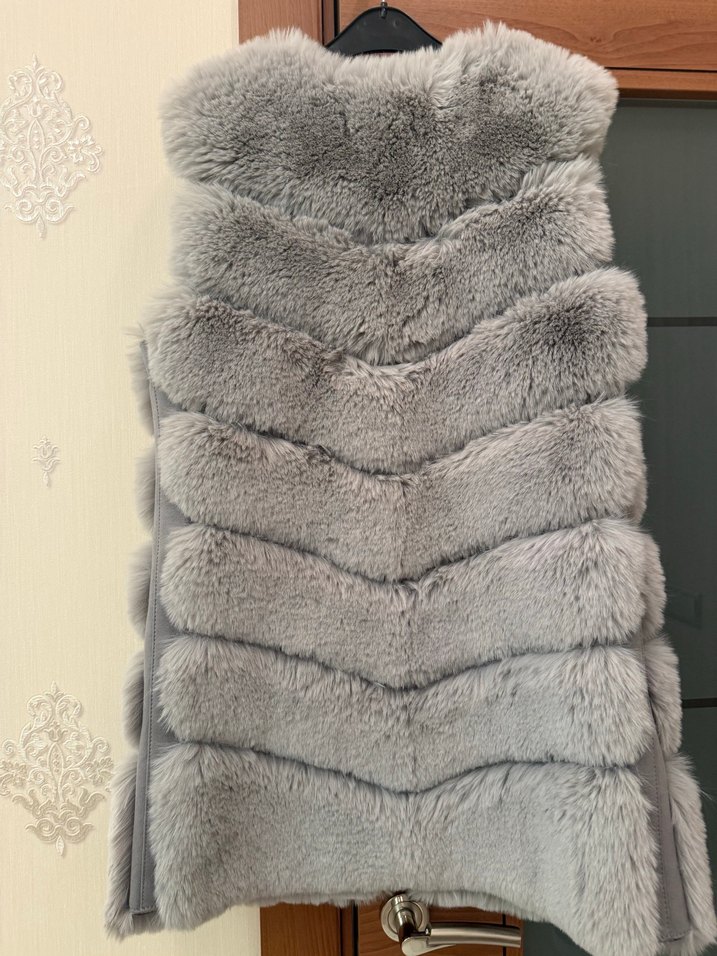 Gri Kürklü Kadın Yelek - Görsel 2