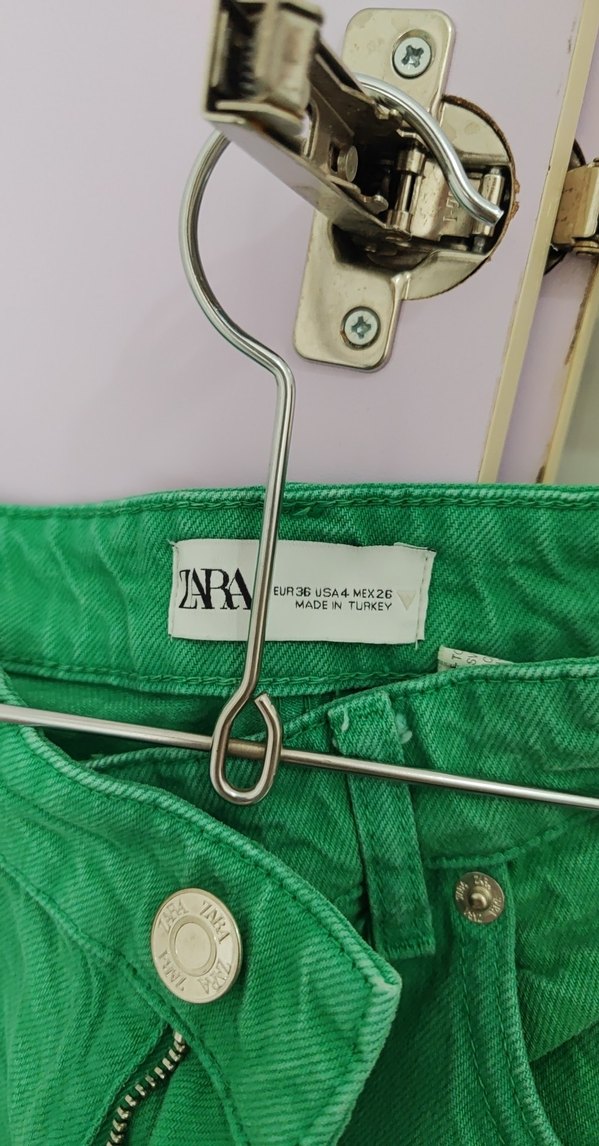 Kadın Parlak Yeşil Kemerli Pantolon - Görsel 2