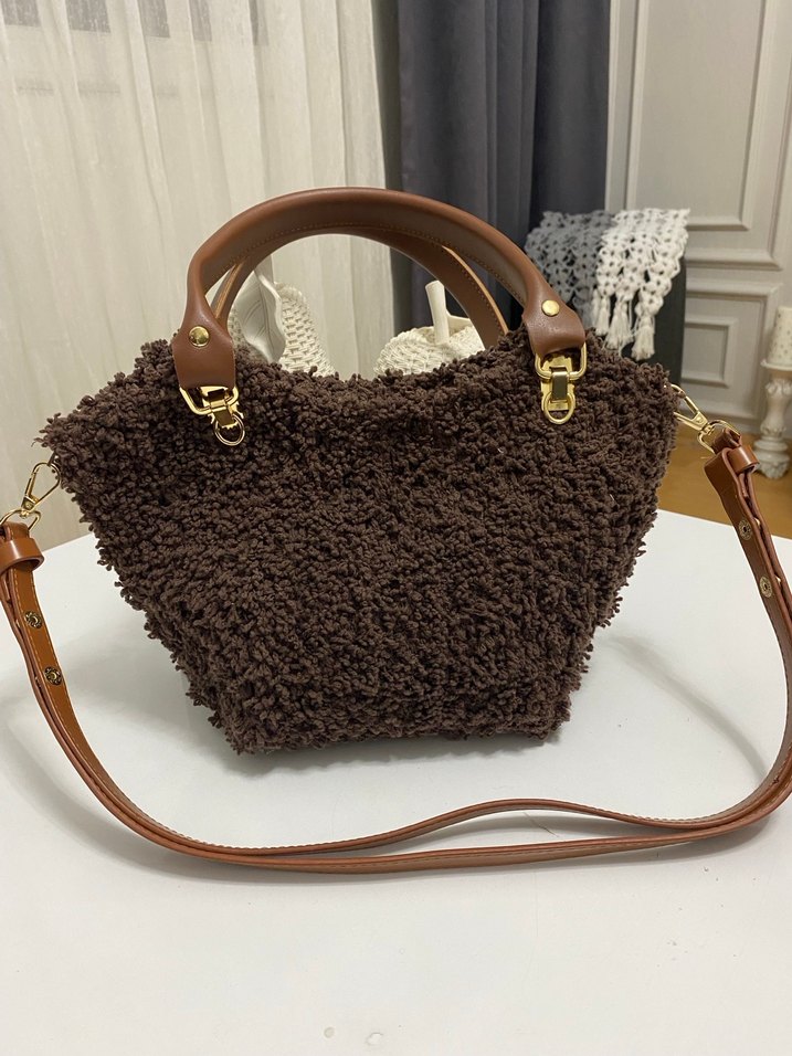 Kahverengi Peluş Detaylı Kadın Çanta - Görsel 4