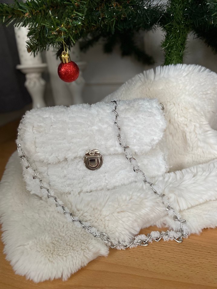 Beyaz Kürklü Kadın Omuz Çantası - Görsel 3