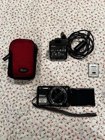 Nikon Coolpix S6600