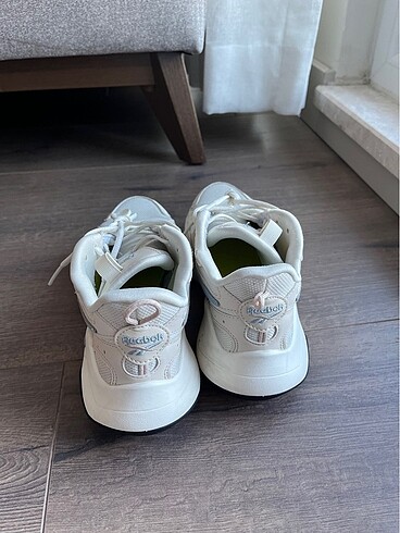 37,5 Beden Reebok sneaker