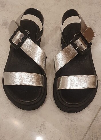 elle sandalet