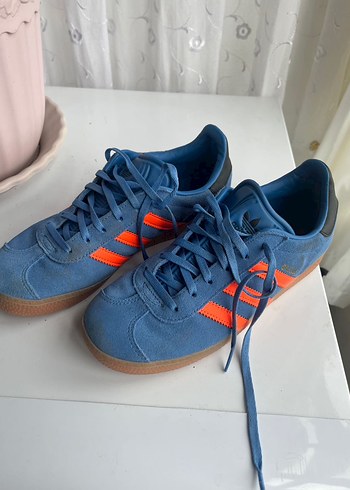 Adidas 38