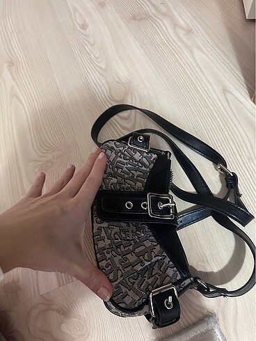  Beden Stradivarius çanta