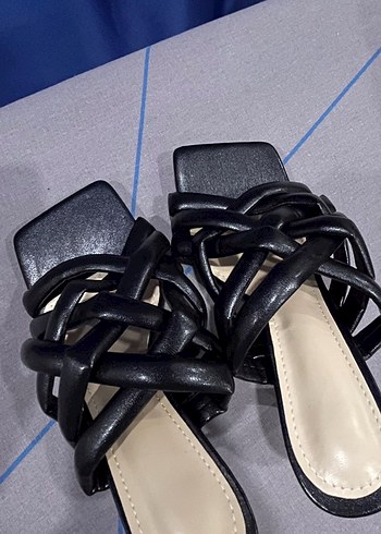 Siyah Stiletto Topuklu Kadın Terlik - Görsel 2