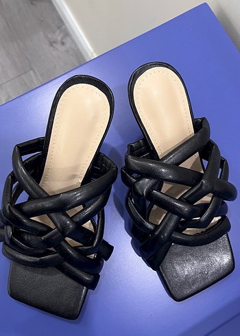 Siyah Stiletto Topuklu Kadın Terlik - Görsel 3